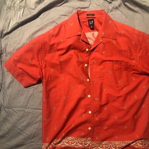 Gap button down